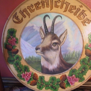 Though not a pet, the client wanted an authentic German Chamois painted onto the wood platten.